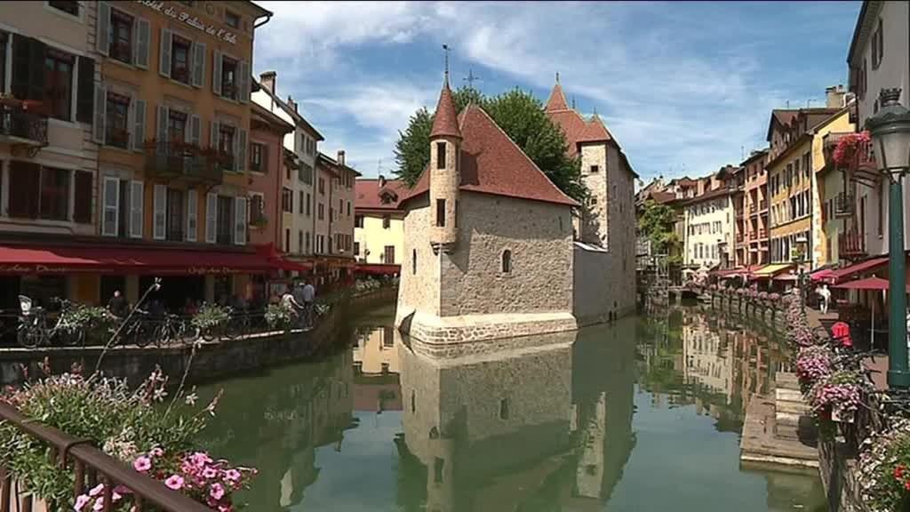 Escapade Champetre Bed & Breakfast Hauteville-sur-Fier Eksteriør bilde