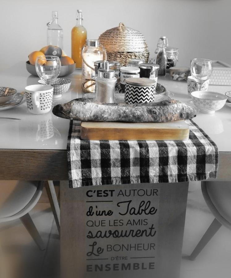 Escapade Champetre Bed & Breakfast Hauteville-sur-Fier Eksteriør bilde